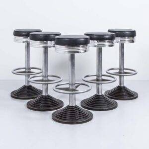 Barhocker mit Gusseisenfuss Gastronomie Möbel