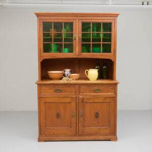 Antikes zweiteiliges Buffet Küchenschrank