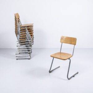 stabiler Buchen Stapelstuhl auf Stahlgestell Gastronomie Möbel stabiler Buchen Stapelstuhl auf Stahlgestell Gastronomie Möbel