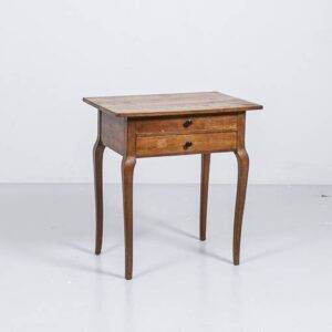 Antiker Nussbaum Beistelltisch Holztisch