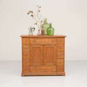 Buffet mit zwölf Schubladen Kommode