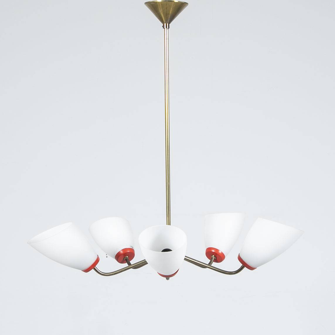 Hängelampe mit fünf Glasschirmen Deckenlampe Hängelampe mit fünf Glasschirmen Deckenlampe