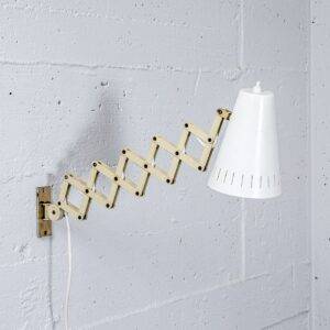 Scheerenleuchte mit Messing Details Wandlampe