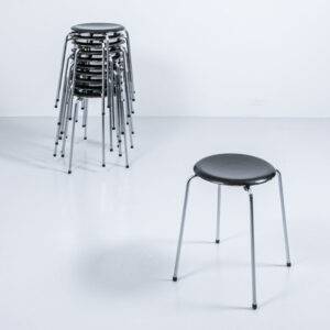 Arne Jacobsen Dot Hocker für Fritz Hansen Hocker & Barhocker