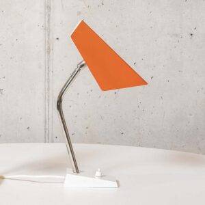 Hoso Schreibtischlampe mit gefaltetem Schirm orange Schreibtischlampe