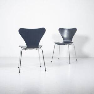 Indigoblauer Serie 7 Stuhl Dänischer Stuhl