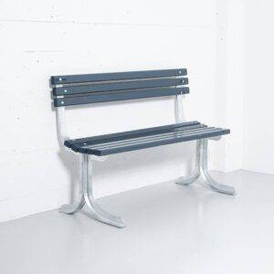 Blaue Kinderbank Gartenbank