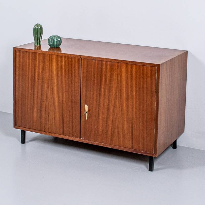 Nussbaum Sideboard, abschliessbar Sideboard Nussbaum Sideboard, abschliessbar Sideboard