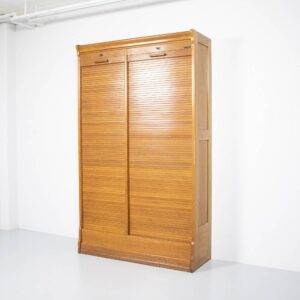 Eichenlateralschrank von Fürrer Zürich Büroschrank