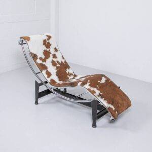 Corbusier Liege LC4 von Cassina mit Fell Liege