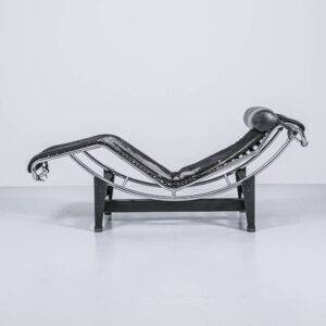 Corbusier Liege LC4 für Cassina in schwarz Liege