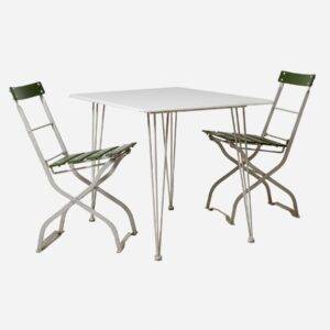 Blechgartentisch weiss mit originalen Hairpinlegs Gartentisch