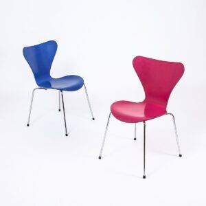Stuhl 3107 von Arne Jacobsen, blau Dänischer Stuhl