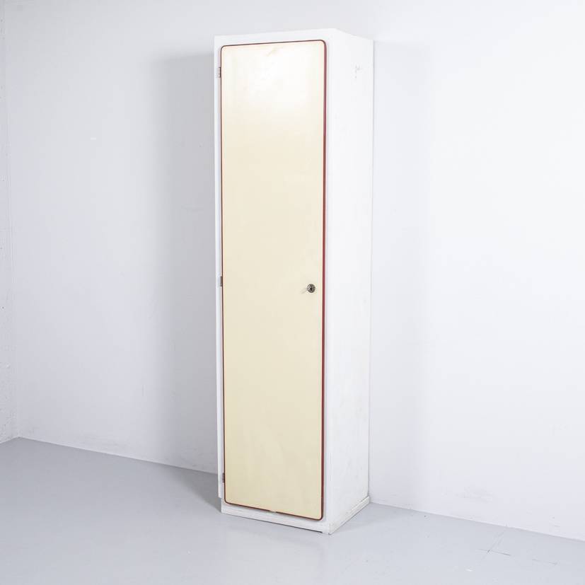 Schmaler Küchenschrank