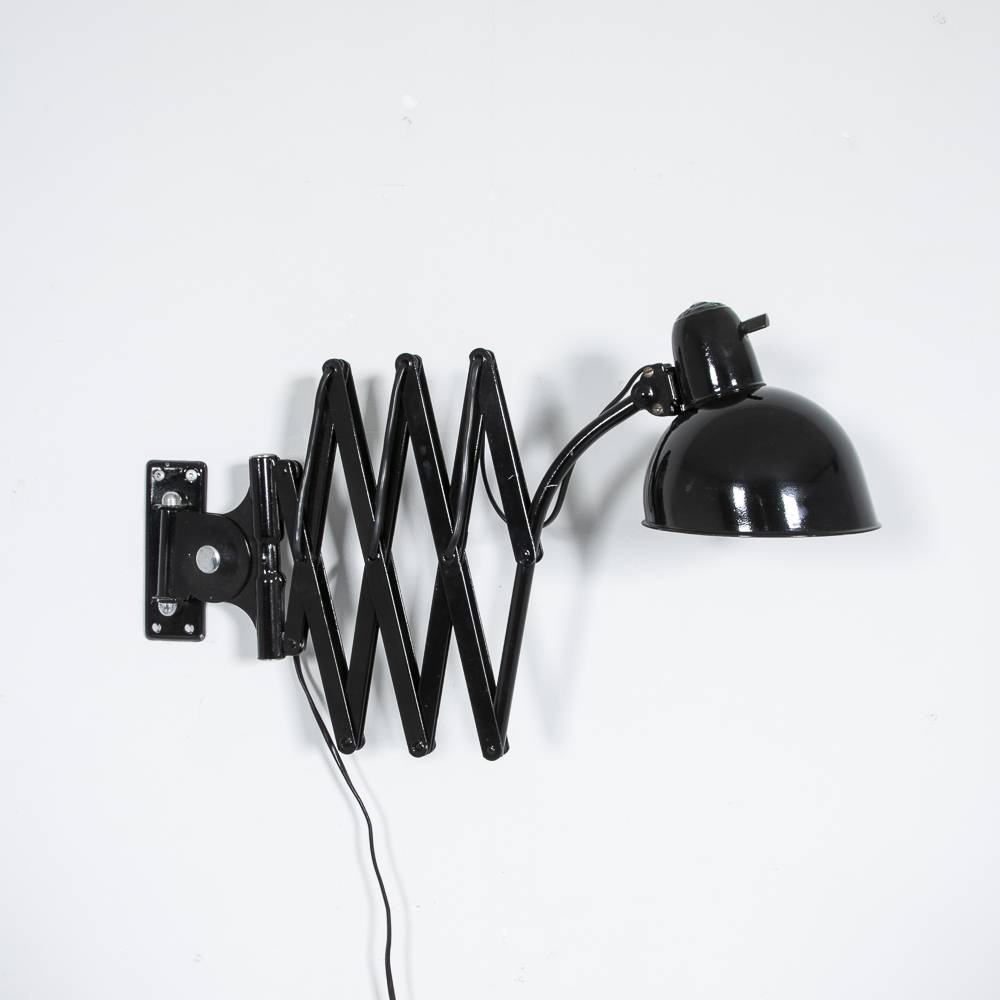 Scherengitterlampe von Kaiser Idell Wandlampe Scherengitterlampe von Kaiser Idell Wandlampe