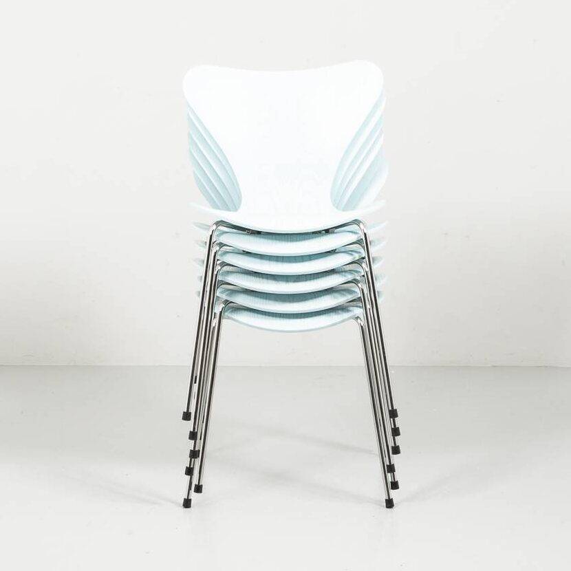 Hellblauer Serie 7 Stuhl von Fritz Hansen Designerstuhl Hellblauer Serie 7 Stuhl von Fritz Hansen Designerstuhl