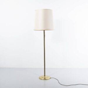 Klassische Stehlampe mit Messingfuss Stehlampe