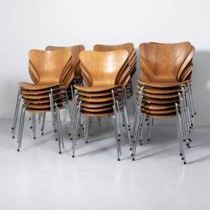 Serie 7 Stuhl in Teak von Arne Jacobsen Designerstuhl Serie 7 Stuhl in Teak von Arne Jacobsen Designerstuhl