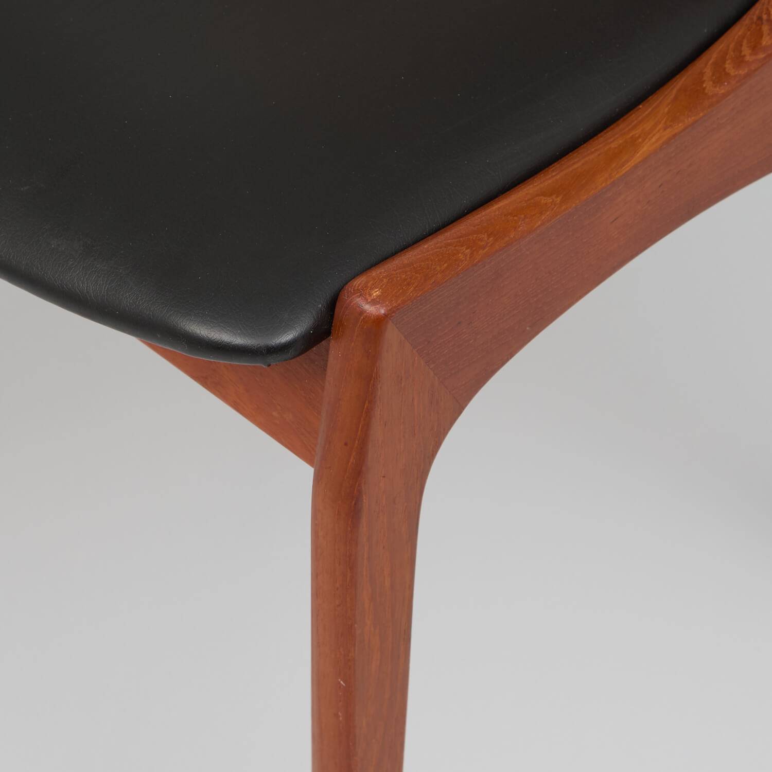 Teakholzstühle mit Polster Dänischer Stuhl Teakholzstühle mit Polster Dänischer Stuhl