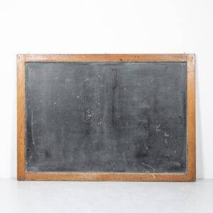 155cm-Wandtafel mit Holzrahmen Besonderheiten